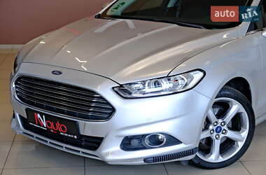 Седан Ford Fusion 2016 в 