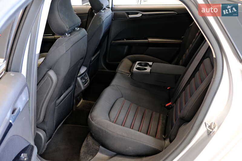 Седан Ford Fusion 2016 в Одессе