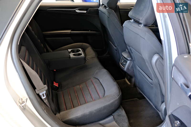 Седан Ford Fusion 2016 в Одессе