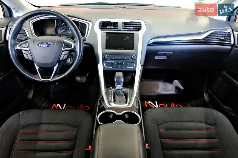 Седан Ford Fusion 2016 в Одессе