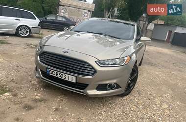 Седан Ford Fusion 2015 в 
