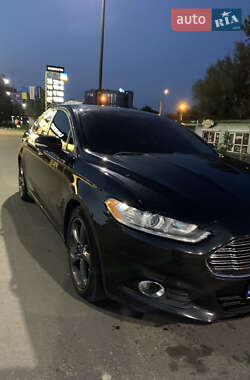 Седан Ford Fusion 2014 в 