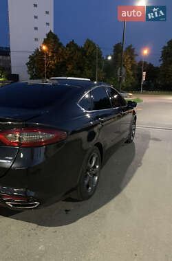 Седан Ford Fusion 2014 в 