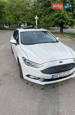 Седан Ford Fusion 2017 в 
