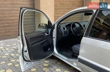 Хетчбек Ford Fusion 2008 в 