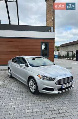Седан Ford Fusion 2015 в 