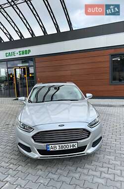 Седан Ford Fusion 2015 в 