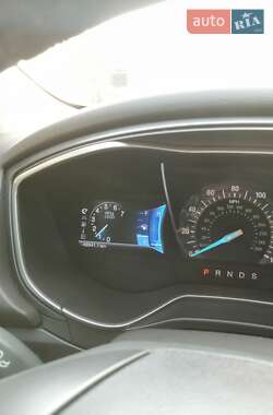 Седан Ford Fusion 2013 в 