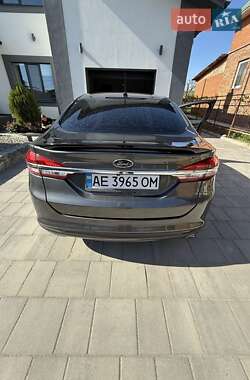 Седан Ford Fusion 2017 в 