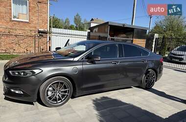 Седан Ford Fusion 2017 в 