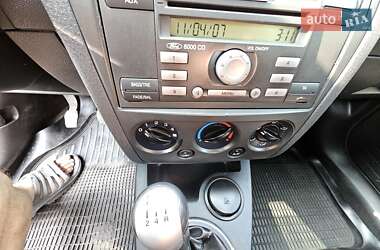 Хэтчбек Ford Fusion 2007 в 