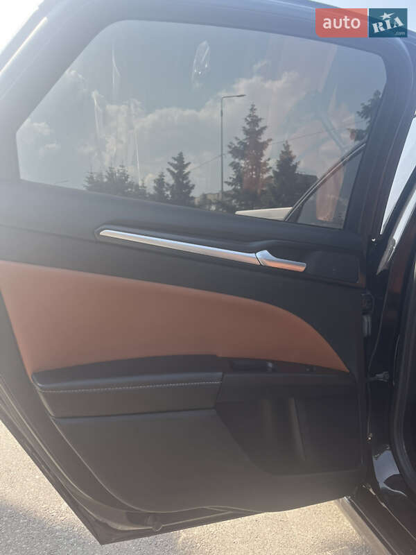 Седан Ford Fusion 2019 в Тернополе