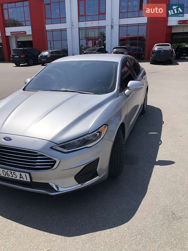 Седан Ford Fusion 2019 в Днепре