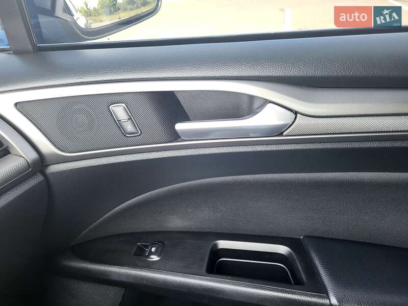 Седан Ford Fusion 2017 в Киеве фото 17 Седан Ford Fusion 2017 в Киеве