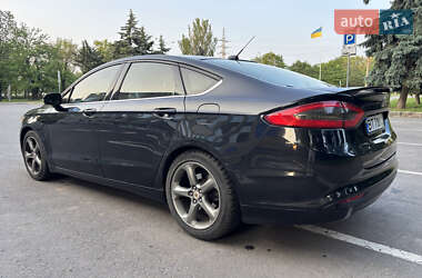 Седан Ford Fusion 2013 в 