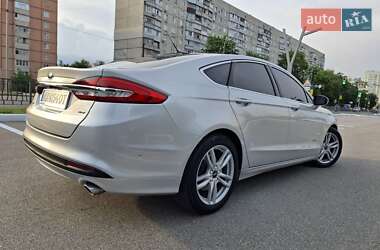 Седан Ford Fusion 2016 в 