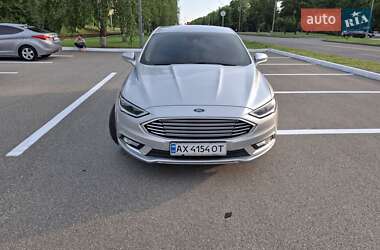 Седан Ford Fusion 2016 в 