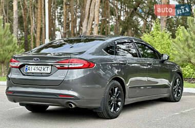 Седан Ford Fusion 2016 в 