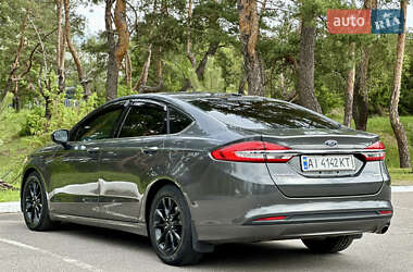 Седан Ford Fusion 2016 в 