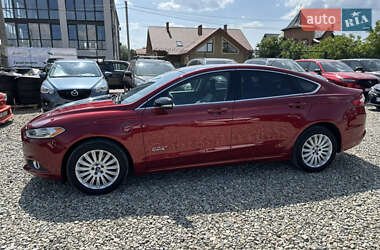 Седан Ford Fusion 2016 в 