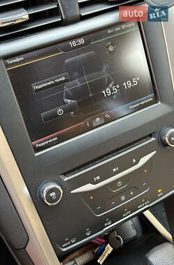 Седан Ford Fusion 2014 в 