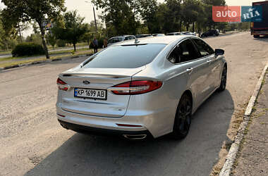 Седан Ford Fusion 2019 в 