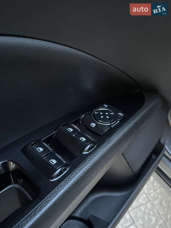 Седан Ford Fusion 2015 в Запорожье фото 25 Седан Ford Fusion 2015 в Запорожье