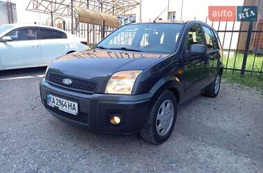 Хэтчбек Ford Fusion 2010 в 