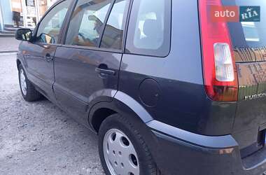 Хэтчбек Ford Fusion 2010 в 
