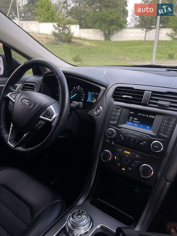 Седан Ford Fusion 2018 в Киеве фото 9 Седан Ford Fusion 2018 в Киеве