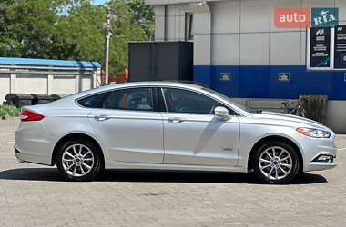 Седан Ford Fusion 2017 в 
