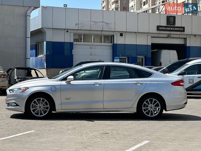 Седан Ford Fusion 2017 в Одесі