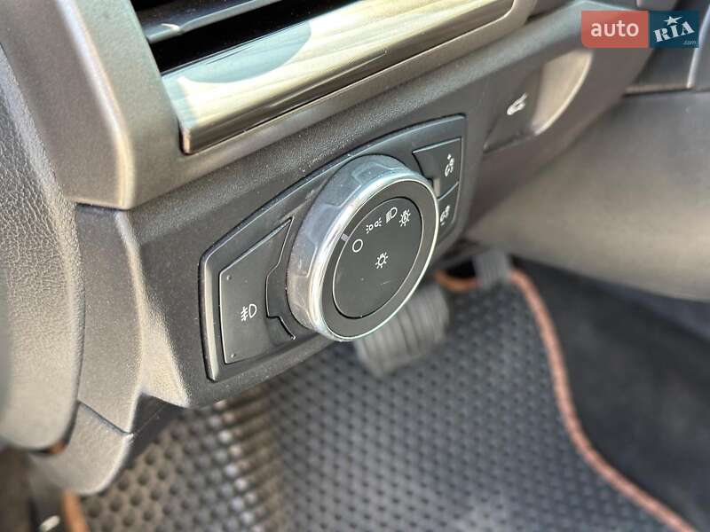 Седан Ford Fusion 2017 в Одесі