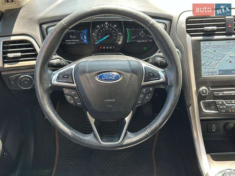 Седан Ford Fusion 2017 в Одесі
