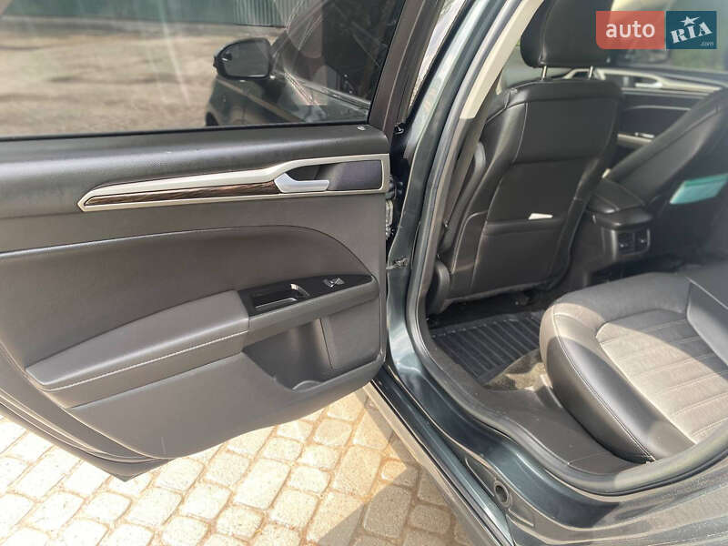 Седан Ford Fusion 2015 в Тернополе