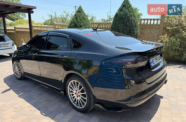 Седан Ford Fusion 2013 в 