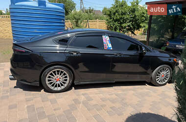 Седан Ford Fusion 2013 в 