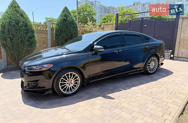 Седан Ford Fusion 2013 в 