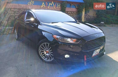 Седан Ford Fusion 2013 в 