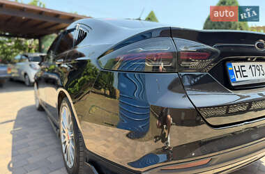 Седан Ford Fusion 2013 в 