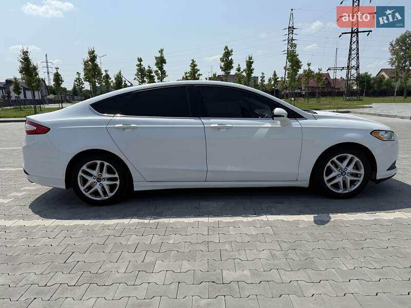 Седан Ford Fusion 2012 в Ирпене