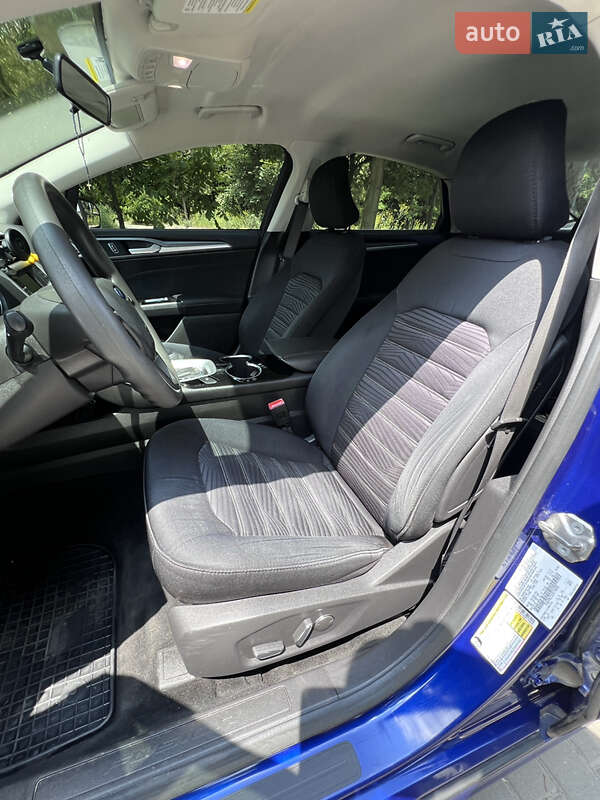 Седан Ford Fusion 2015 в Львове