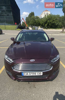 Седан Ford Fusion 2013 в 