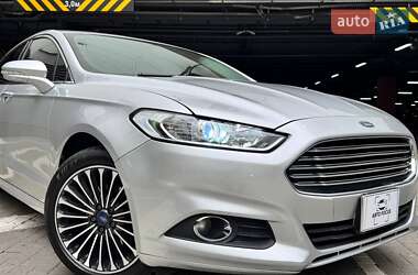 Седан Ford Fusion 2015 в 