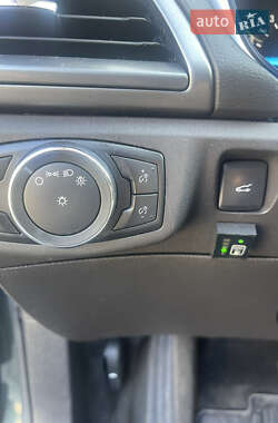 Седан Ford Fusion 2014 в 