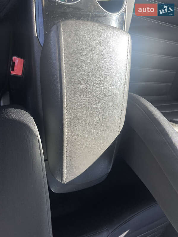 Седан Ford Fusion 2014 в Одесі
