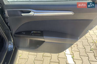 Седан Ford Fusion 2014 в 