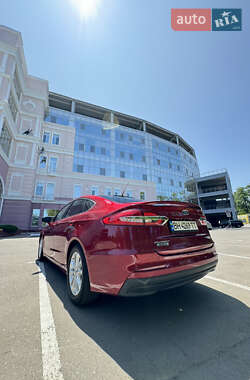 Седан Ford Fusion 2019 в 