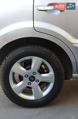 Хэтчбек Ford Fusion 2009 в 