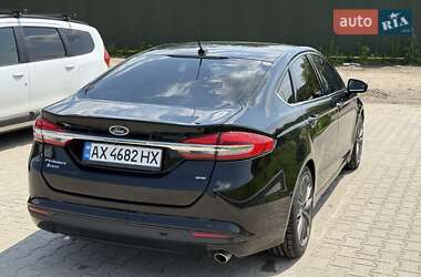 Седан Ford Fusion 2017 в 